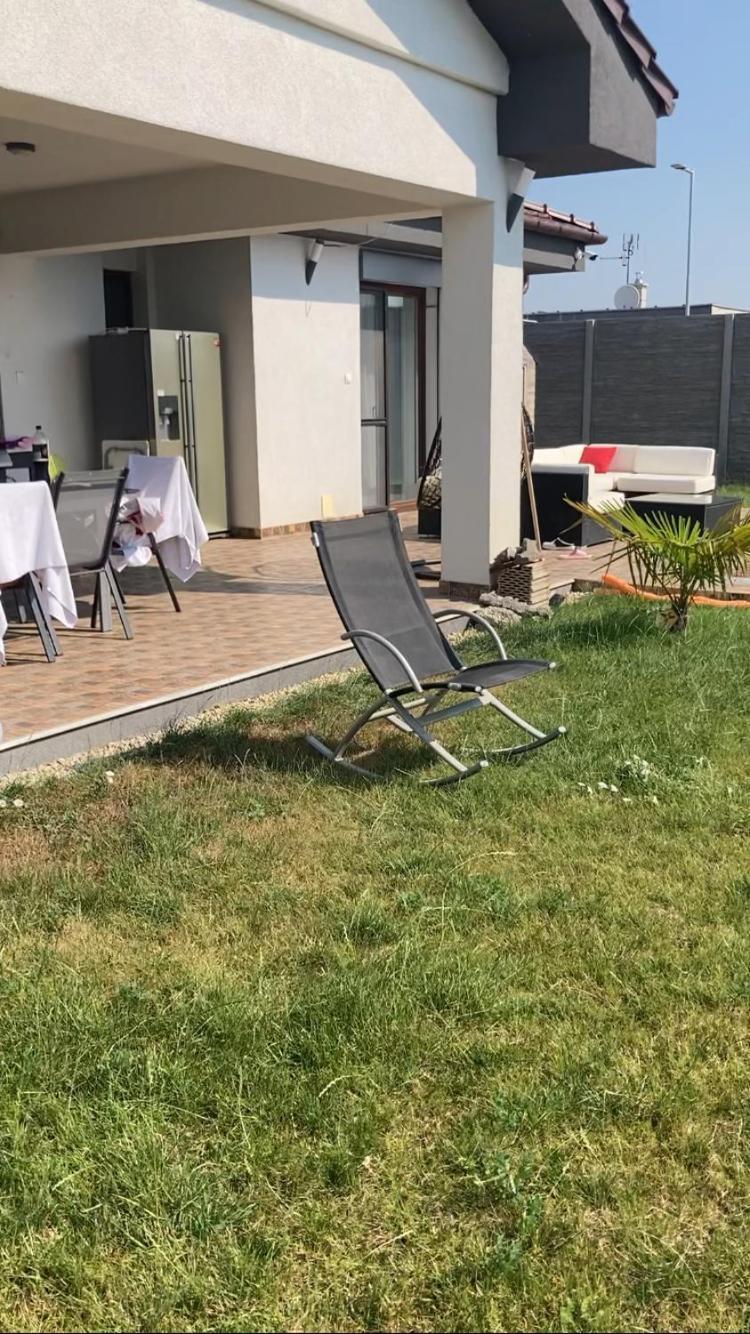 5 Izbovy Samostatny Stojaci Rodinny Dom S Podkrovim A Velkou Zahradou So Sezonnym Bazenom, Celorocnou Saunou A Virivkou-Momentalne Pokazena- Od Augusta Bude Nova Na Dovolenku A Oddych Topolniky 외부 사진